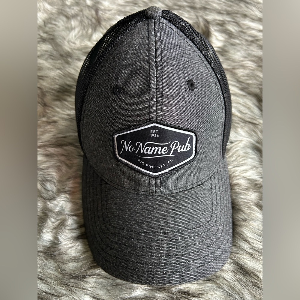 NO NAME PUB, Big Pine Key OTTO Black/Siler Trucker Mesh Hat; snap-back OS